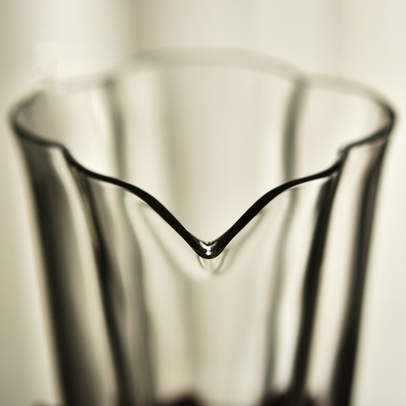 Infuzor de ceai din sticlă borosilicat rezistentă la temperaturi, transparent, cu formă de petală și gură lungă