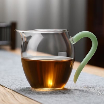 Ceșcuță termorezistentă din sticlă borosilicată, mică, cu mâner din jad verde și filtru de ceai