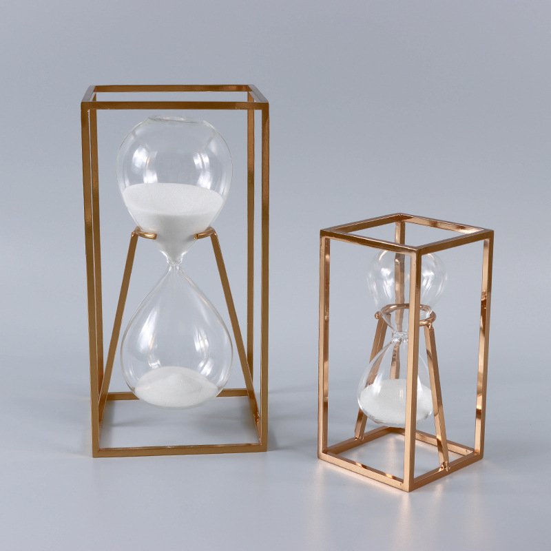 Clepsidră în cadru pătrat, stil retro, design minimalist modern, decor pentru birou și casă, cronometru