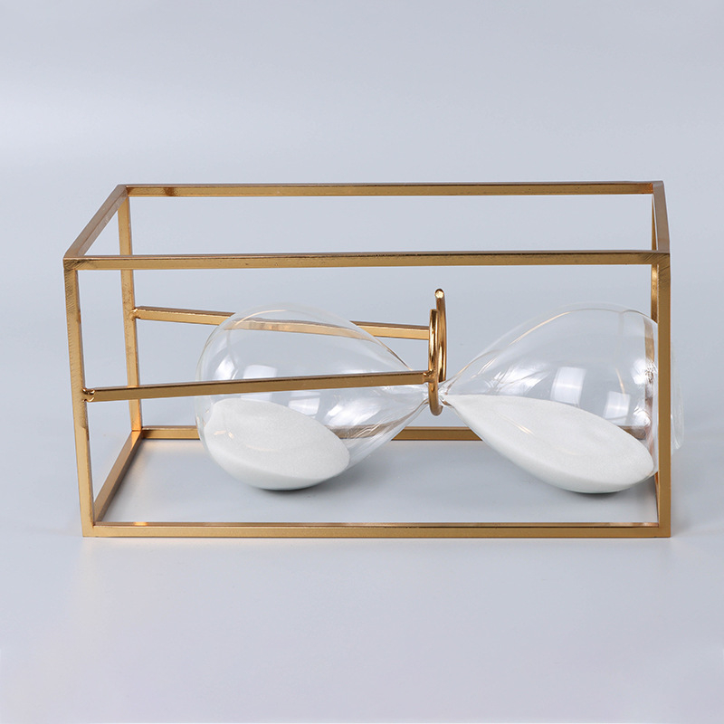 Clepsidră în cadru pătrat, stil retro, design minimalist modern, decor pentru birou și casă, cronometru