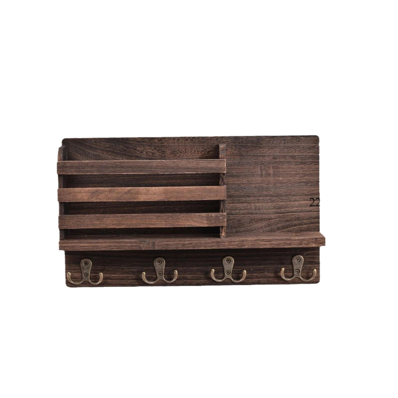 Raft de depozitare pe perete din lemn, cu cârlige pentru chei și reviste, în stil rustic pentru hol sau sufragerie