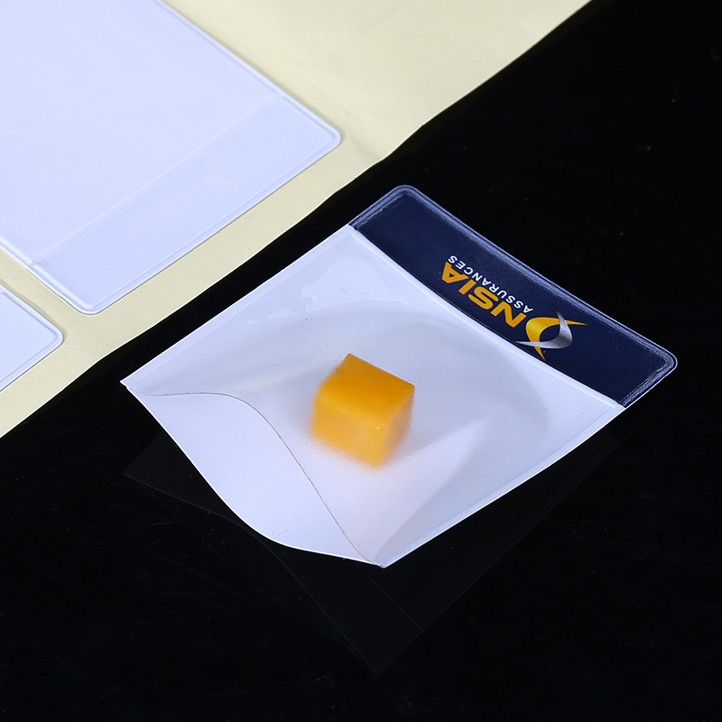 Husă PVC adezivă pentru carduri de identitate, cu capac protector impermeabil, buzunar pentru etichete și imprimare logo personalizabilă