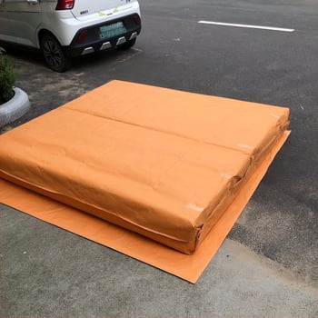 Simmons obal na matrac s prachovým krytom a ochranným filmom, papierovo-plastový kompozit, rozmer 180×200 cm, žltý