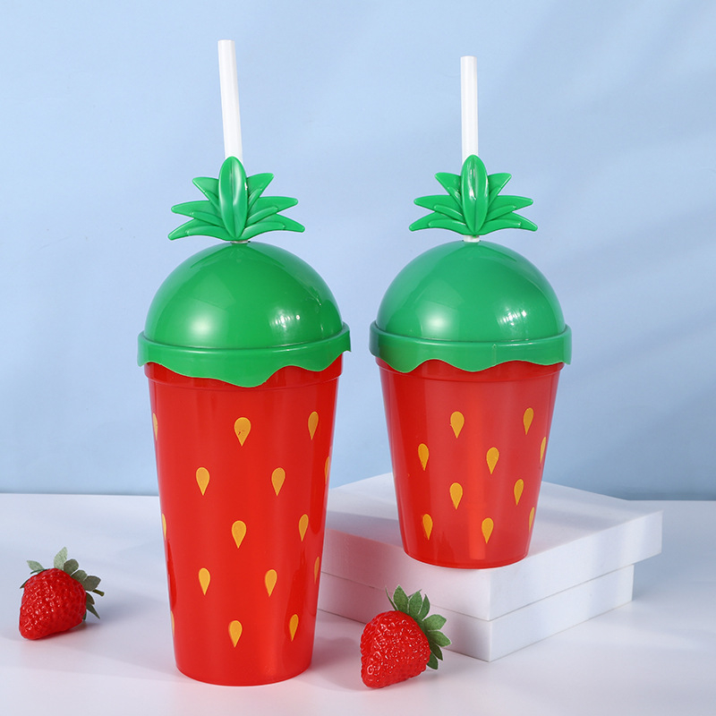 Pahar plastic cu pai în model de căpșună, design drăguț pentru milk tea, capacitate mare, en gros