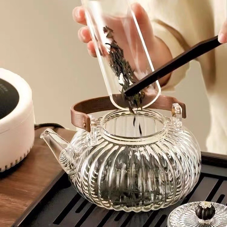 Ceainic din sticlă borosilicat de înaltă rezistență, cu utilizare dublă și mâner de ridicare, pentru fierberea apei și infuzarea ceaiului