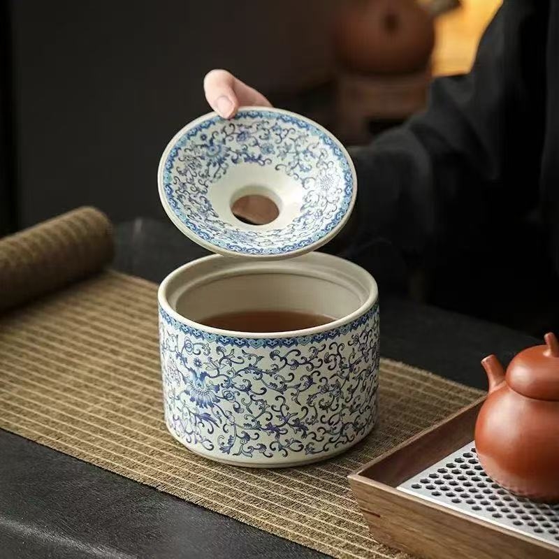 Cenușar ceramic cu capac, formă de pâlnie, pentru resturi de ceai, model albastru-alb, pentru uz casnic