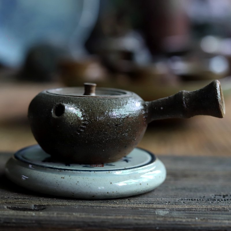 FX Yizi set de ceai ceramic cu suporturi pentru cești pictate manual, decor de caligrafie în stil cerneală și suport circular pentru capac