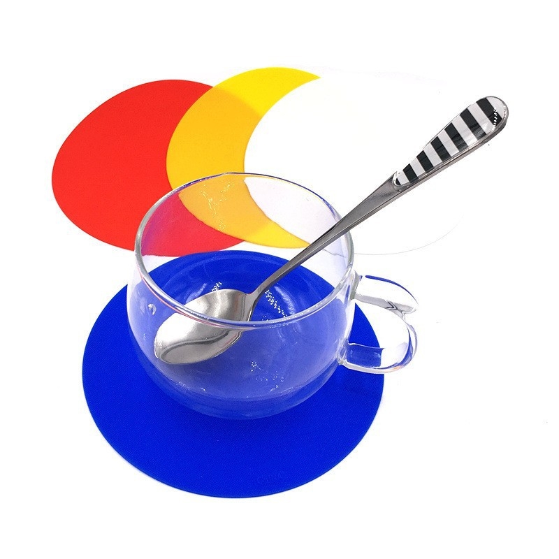 Suport pentru pahare din silicon lucios, rotund, de calitate alimentară, cu deschizător de sticle şi imprimare logo – cadou