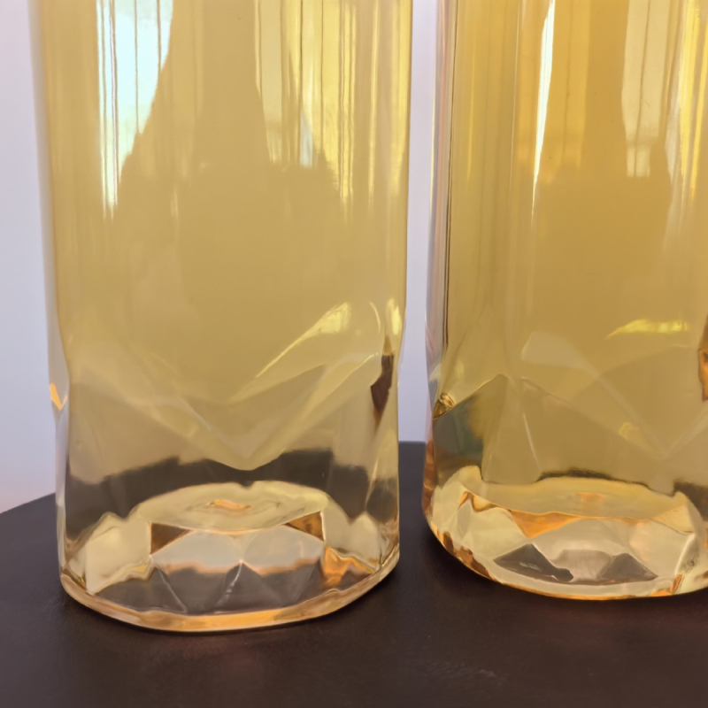 750 ml četvrtasta boca s teksturom stakla, PET plastika, za napitke i vino, zatvorena ambalaža, prilagodljivo