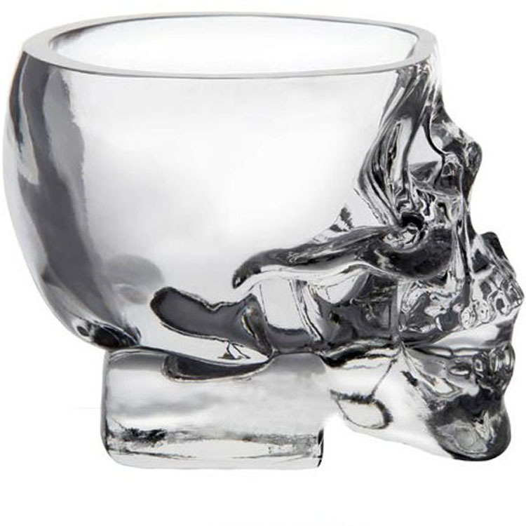 Pahar din sticlă cu craniu pentru spirite – design creativ pentru vodkă, stil retro