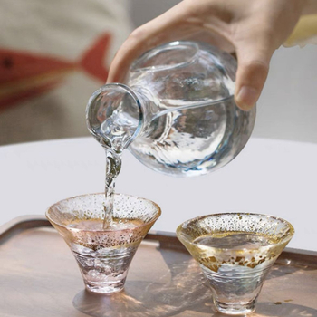 Pahar de sake în stil japonez, potrivit pentru ceai și apă, capacitate 200–300 ml, model floral, Goldstone