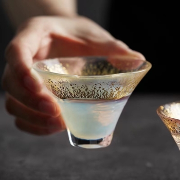 Pahar de sake în stil japonez, potrivit pentru ceai și apă, capacitate 200–300 ml, model floral, Goldstone