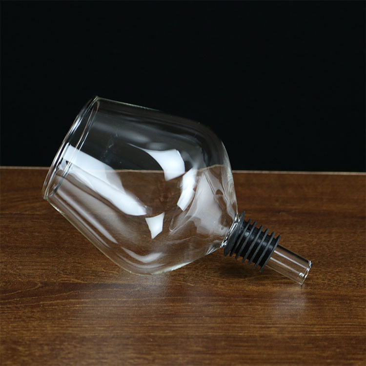 Pahar de vin roșu, sticlă borosilicată, dop din cauciuc, capacitate 301–400 ml
