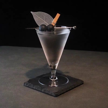 Pahar martini în stil japonez Kimura, în formă V, cu tulpină triunghiulară, cristal