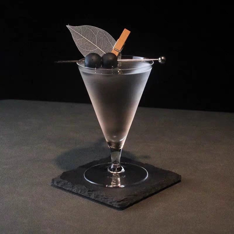 Pahar martini în stil japonez Kimura, în formă V, cu tulpină triunghiulară, cristal