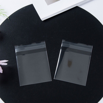 Pocket Romance: folie protectoare rotundă pentru card, cu autoadeziv, dimensiuni 62×62 mm, grosime 12 µm