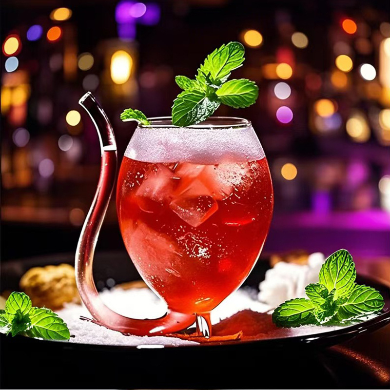 Pahar de vin din borosilicat gros, design vampir, termorezistent, formă gotică neregulată