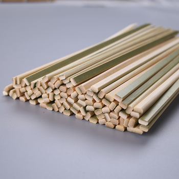 Știfturi plate din bambus cu piele verde pentru grătar și yakitori