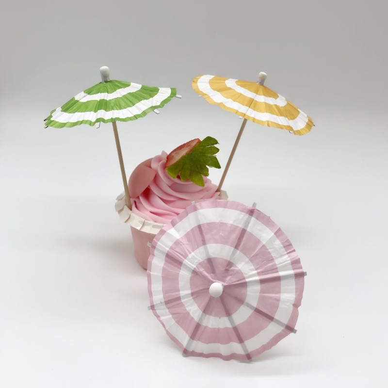 Bețișoare pentru fructe cu umbrele de cocktail, bețișoare pentru prăjituri și decorațiuni colorate pentru petreceri