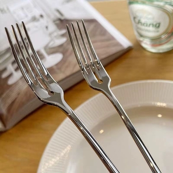 Furculițe pentru fructe din oțel inoxidabil, portabile, cu găuri rotunde, pentru fructe, desert, prăjitură și salate