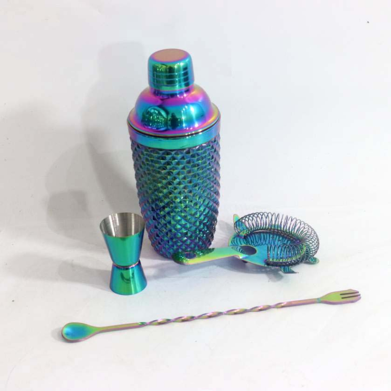 Set shaker pentru cocktailuri cu finisaj electroplacat colorat, pahare de sticlă 380 ml, pahare cu tăietură diamant și strecurător de gheață cu patru urechi