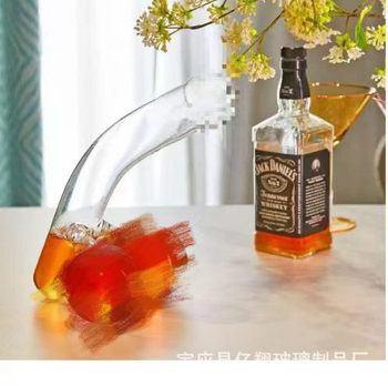 Decantor de whiskey din sticlă transparent, decor de masă — livrat direct de la producător