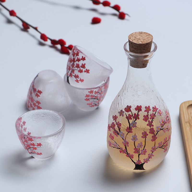 Set de sake în stil japonez, din sticlă cu flori de cireș – 6 piese, fără plumb