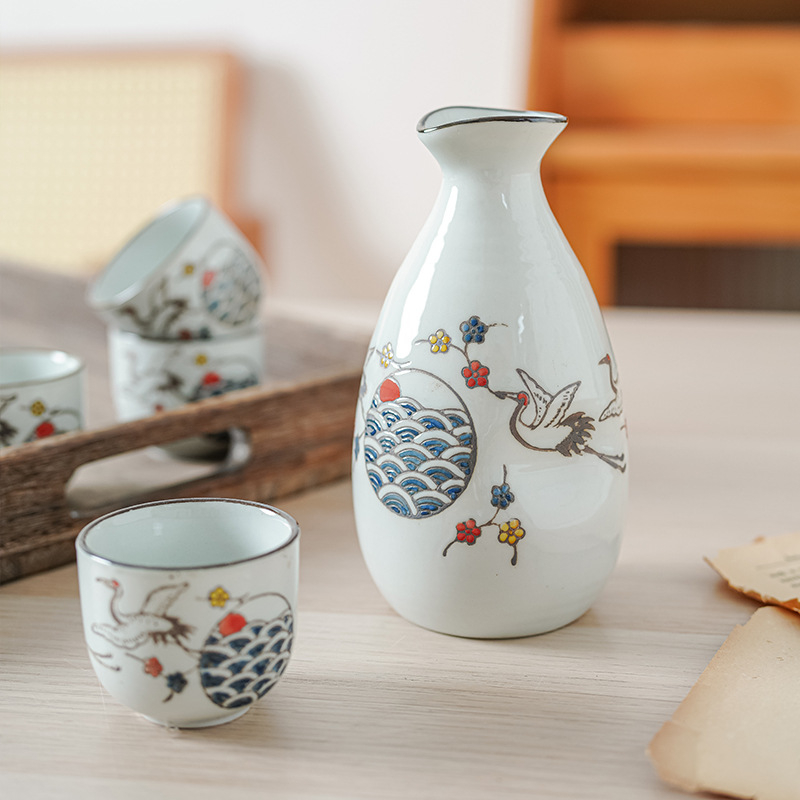 Set de pahare pentru sake din porțelan cu oală mică, 5 piese, porțelan alb, stil retro ușor luxos.