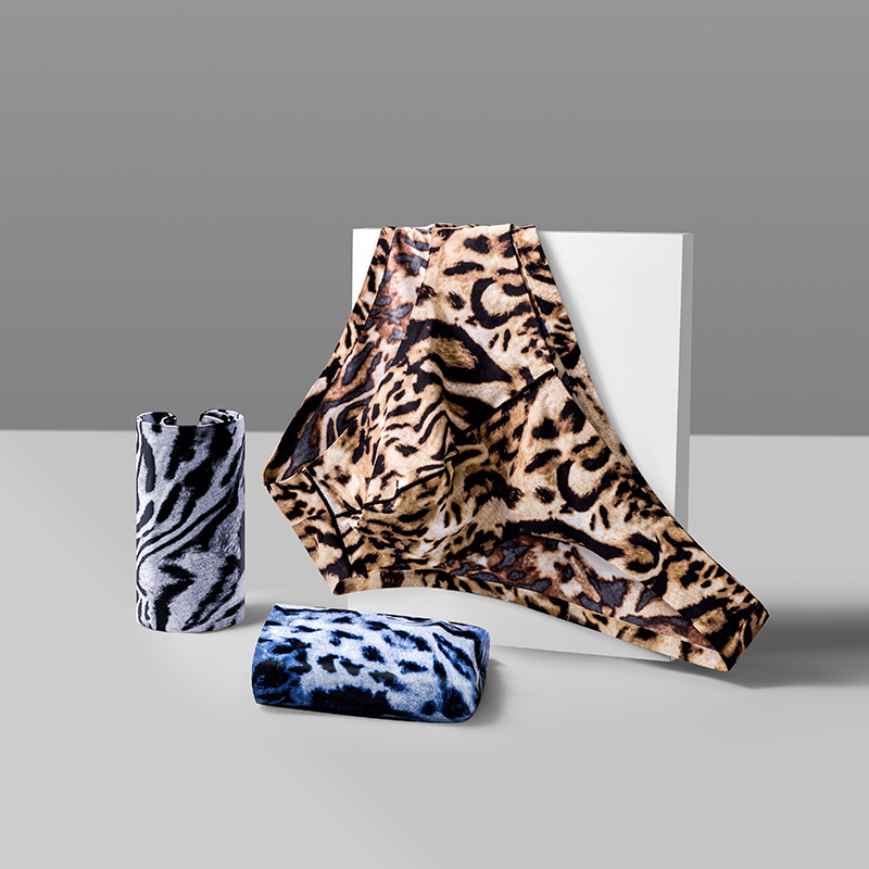 Muške bokserice s leopard uzorkom od ice silk, bezšivne, brzo sušeće sportske gaćice