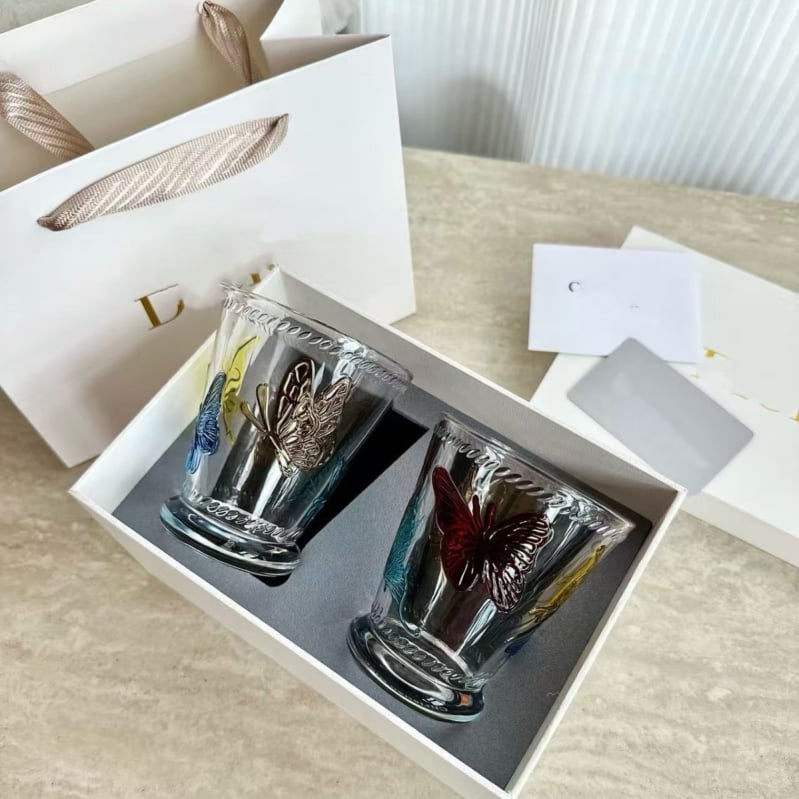 Set de două pahare din cristal pictate și reliefate, pentru băuturi, cafea, apă și vin, 101–200 ml, stil lux retro, cutie cadou