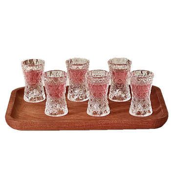 Pahar de sticlă elegant pentru băuturi spirtoase și vin, utilizare casnică, design minimalist modern