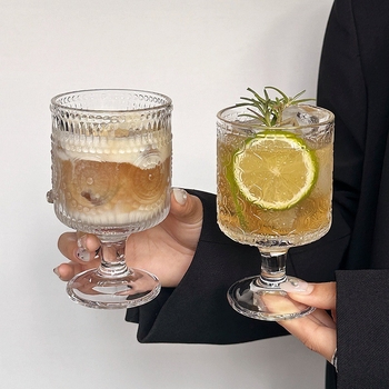 Magas lábú üveg otthoni használatra – minimalist design, víz, gyümölcslé, kávé és whiskey pohár