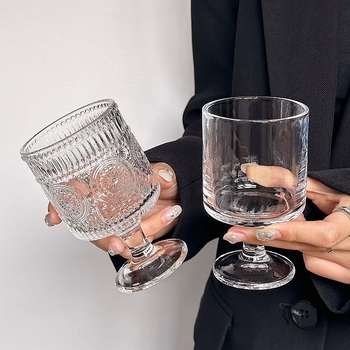 Magas lábú üveg otthoni használatra – minimalist design, víz, gyümölcslé, kávé és whiskey pohár
