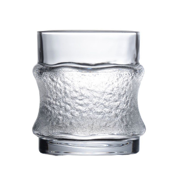 Pahar din sticlă în stil japonez, cu design de gheață agățată; versatil pentru whisky, bere, ceai și cafea