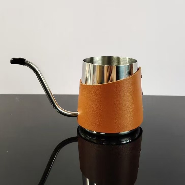 Husă din piele PU pentru ibric de cafea turnată manual — antiderapant, protecție împotriva arsurilor, izolație termică, cu deschidere și închidere