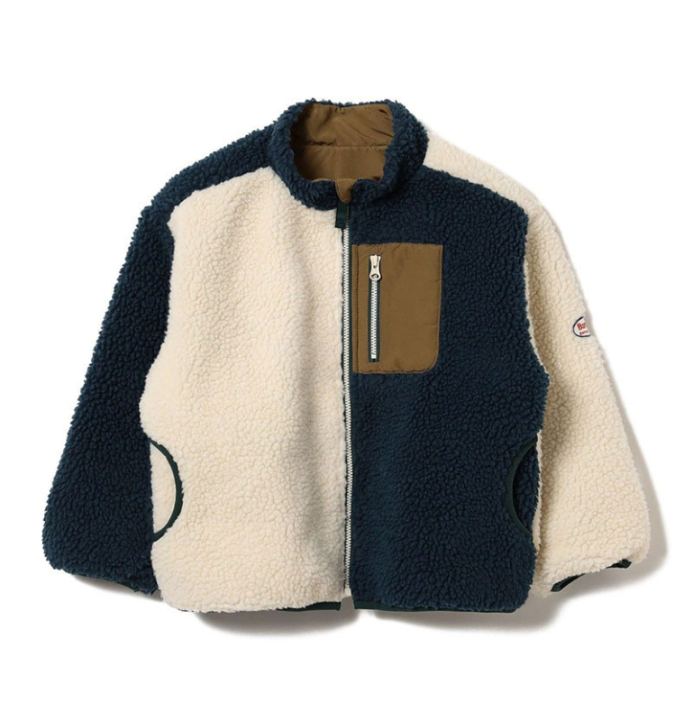 Gyerekeknek készült téli kabát fleece bélésével, kétoldalas cipzárral és álló gallérral, patchwork mintázattal