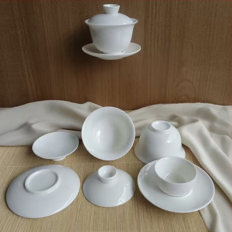 150 ml bielej porcelánovej čajovej misy s viečkom, ručne vyrobené
