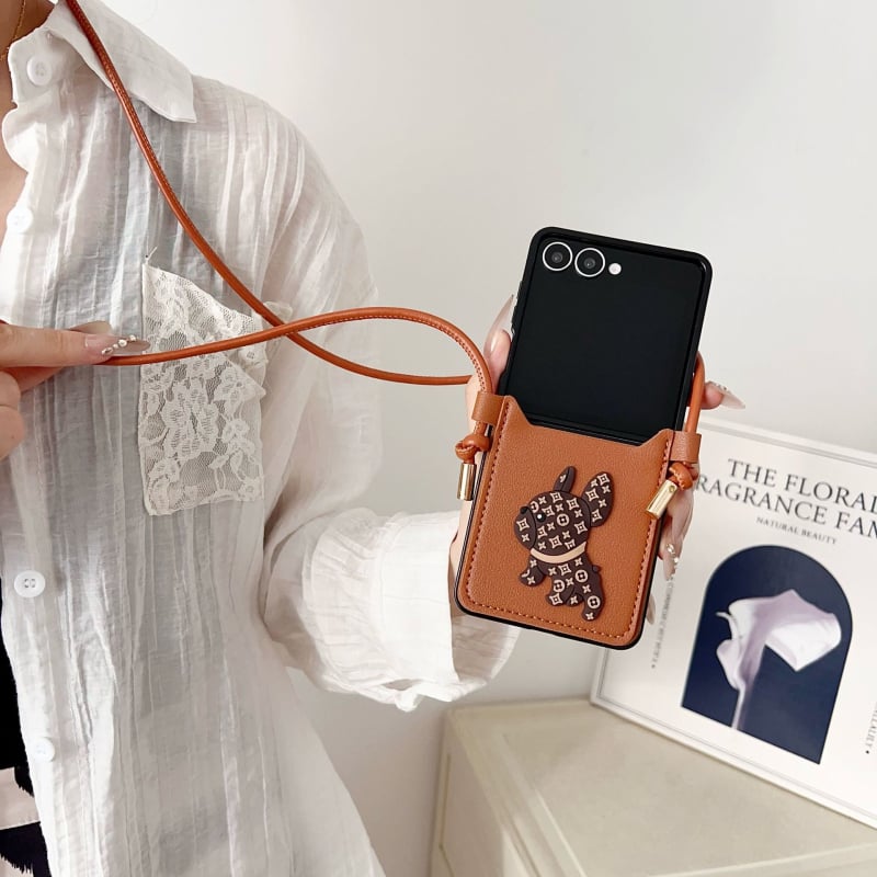 Carcasă TPU crossbody pentru Samsung Z Flip 7/6/5/4, cu motiv Bulldog Francez şi iepure – protecţie antișoc