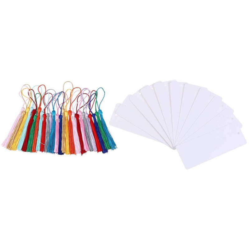 Semn de carte din carton alb cu ciucuri, etichetă DIY pentru cadou