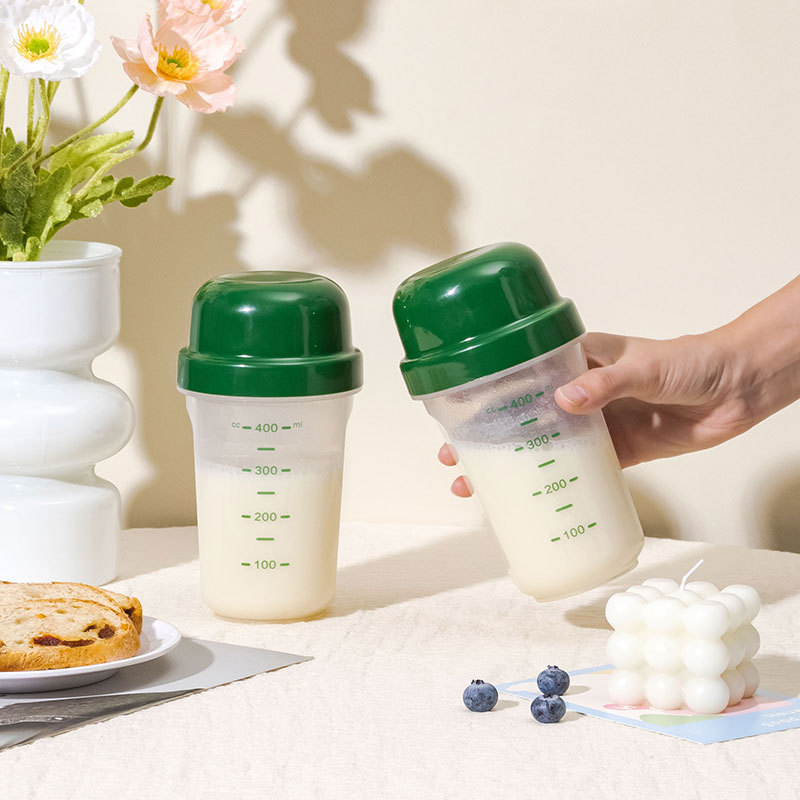 Shaker pentru proteine, din plastic alimentar, rezistent la temperaturi ridicate, cu scară de măsurare pentru milkshake