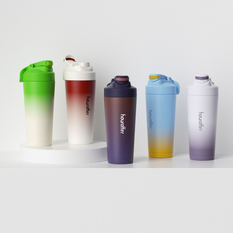 Shaker din oțel inoxidabil cu scară, dublă izolație vid, 25oz, buton de apăsare
