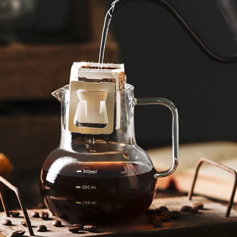 Ceainic din sticlă pentru pour-over cafea, cu mâner și scară încorporată