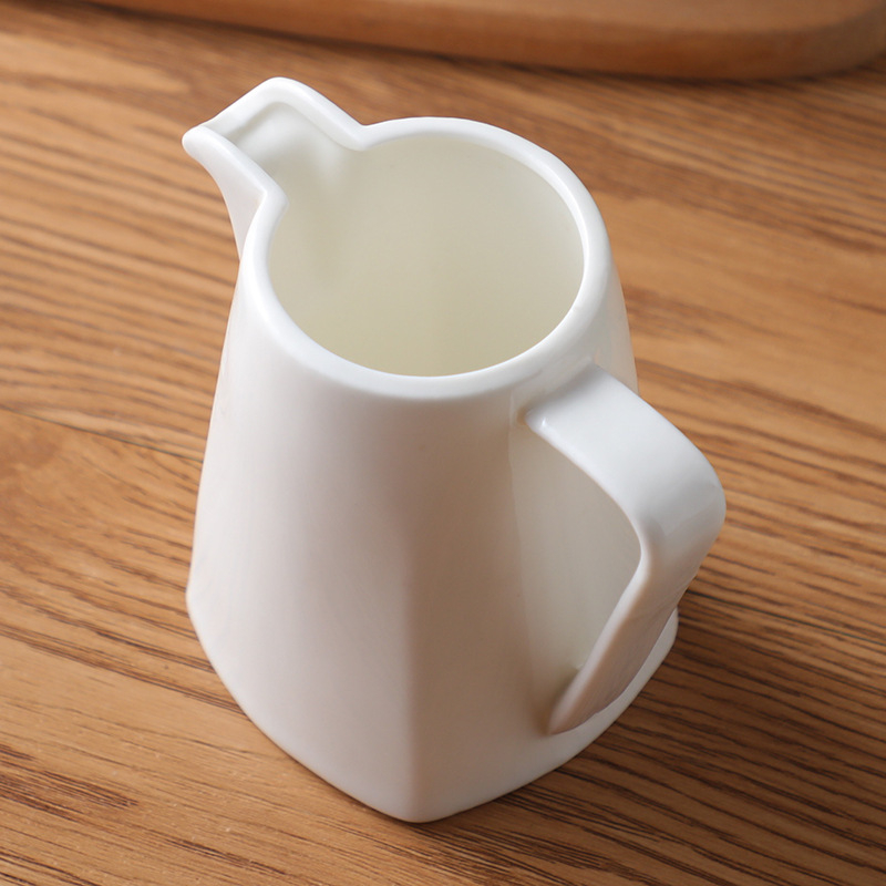 Cană ceramică în stil european, cu mâner și cioc de rață, fără capac, porțelan alb