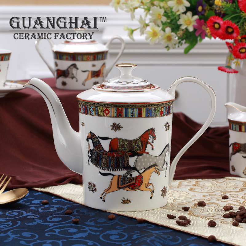 Set de cafea din porțelan osos cu cafetieră, cană de lapte, zaharniță, 4 cești și 4 farfurioare – stil european, lux retro