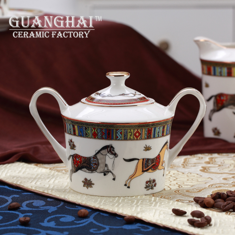 Set de cafea din porțelan osos cu cafetieră, cană de lapte, zaharniță, 4 cești și 4 farfurioare – stil european, lux retro