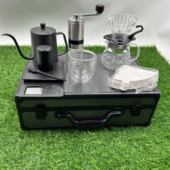 Set de cafea cu filtru manual într-o cutie din aluminiu – 10 piese, set de cadou portabil pentru drumeții