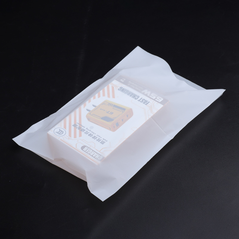 Pungă plată din plastic CPE, cu finisaj mat, pentru depozitarea componentelor hardware și electronice