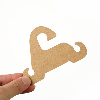 Umeraș pentru haine și încălțăminte, card de afișaj din carton gros, 3–5 mm grosime, carton Kraft