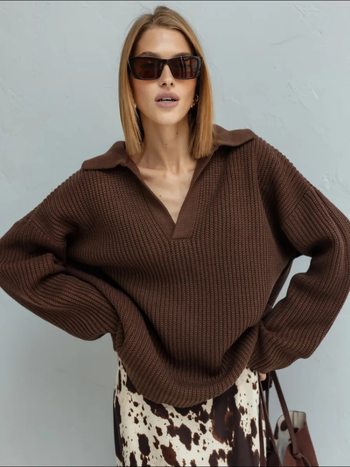 Női oversized kötött polo pulóver, laza szabású és meleg