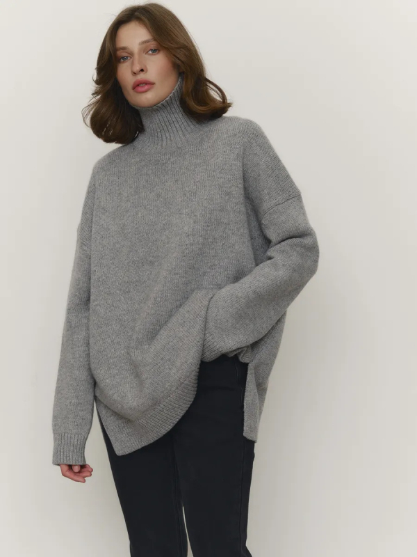 Női oversized pulóver csíkos mintával és magas gallérral, lazított szabás, plusz méret